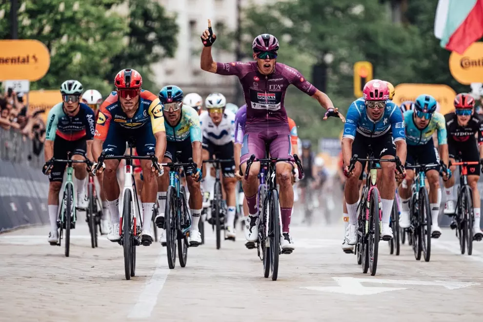 ein-superstar-wird-geboren-magnier-gewinnt-zwei-der-ersten-drei-giro-ditalia-etappen