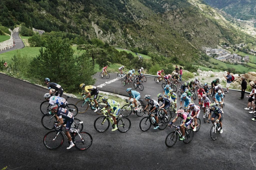 Vissza a hagyományokhoz: kőkemény Vuelta jön 2022-ben, kilenc hegyi befutóval!