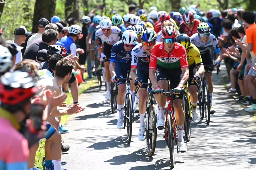 „A Bahrainnél sokkal komolyabb szerepben számítanak rám” – a Vueltáról lemaradó Valter Attila őszintén a csapatváltásról