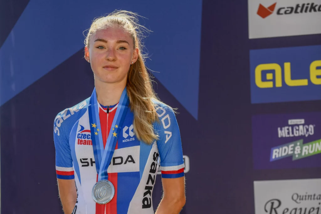 barbora-bukovska-ma-z-mistrovstvi-evropy-v-short-tracku-stribro