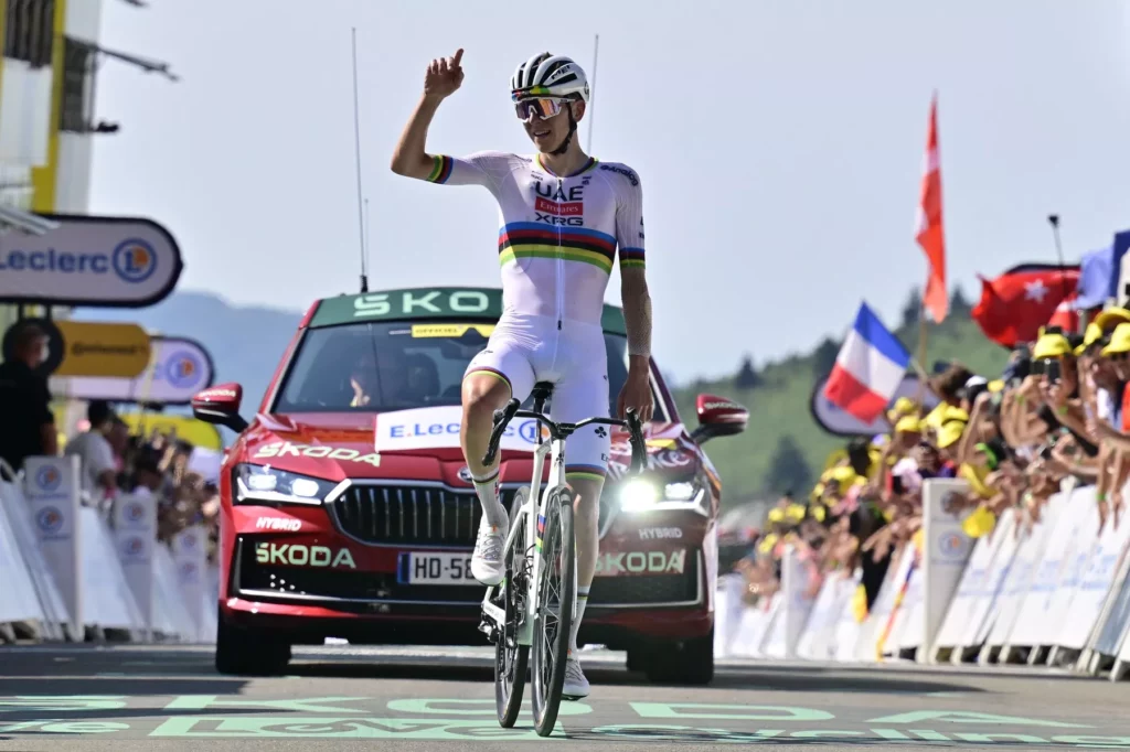knockout-na-miste-potupy-tadej-pogacar-rozmetal-tour-de-france