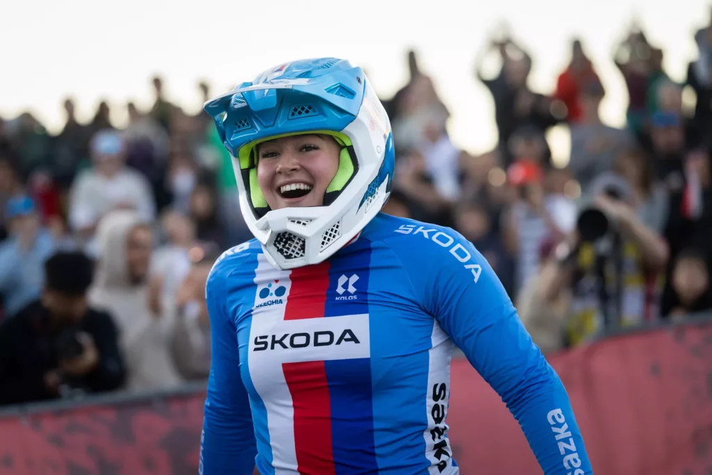 duhova-radost-sabina-kosarkova-mistryni-sveta-v-pumptracku