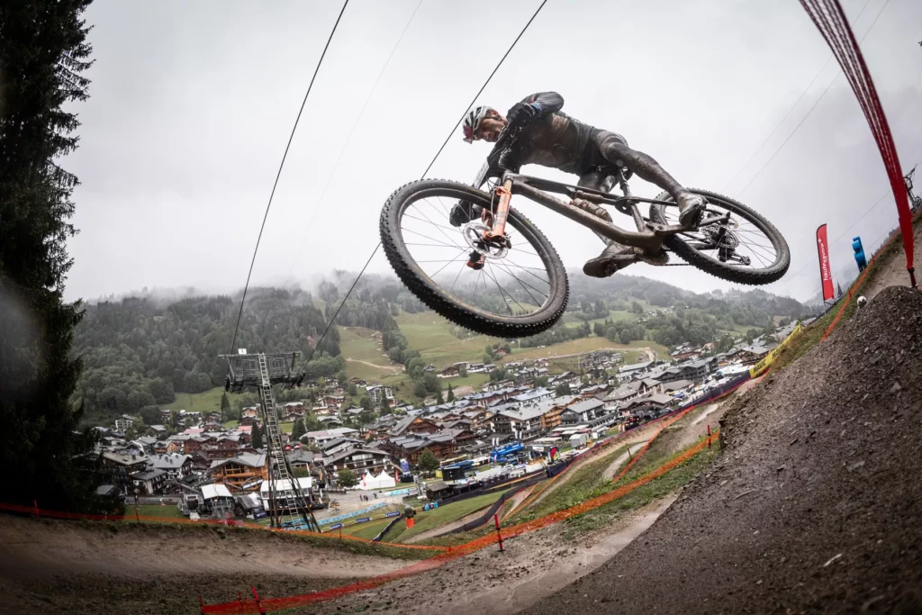 van-der-poel-pripustil-prestup-na-biky