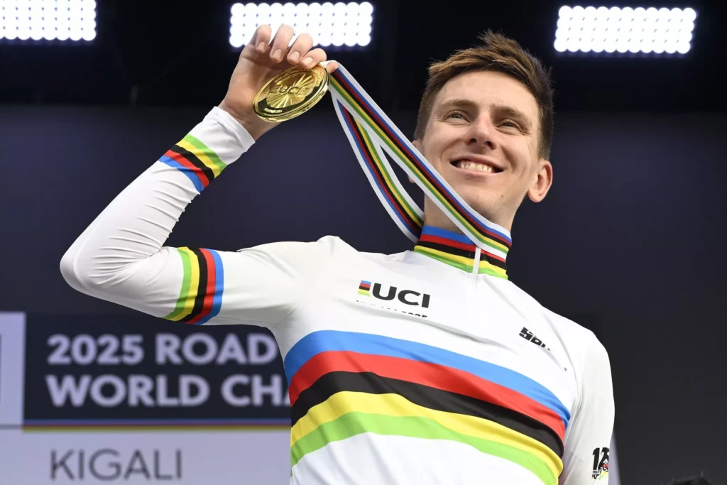 exhibice-tadej-pogacar-dal-pecet-nadrazenosti