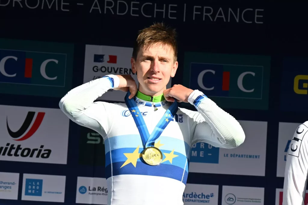 pogacar-k-titulu-ani-nepotreboval-rekord