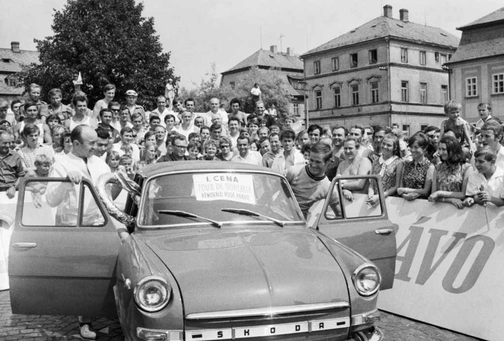 po-dvanacti-pivech-na-kole-stremhlav-pro-embecko