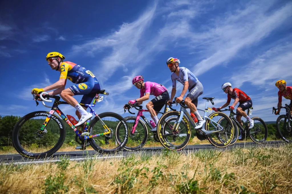 vyplata-na-tour-de-france-kral-bere-miliony-domestici-drobne