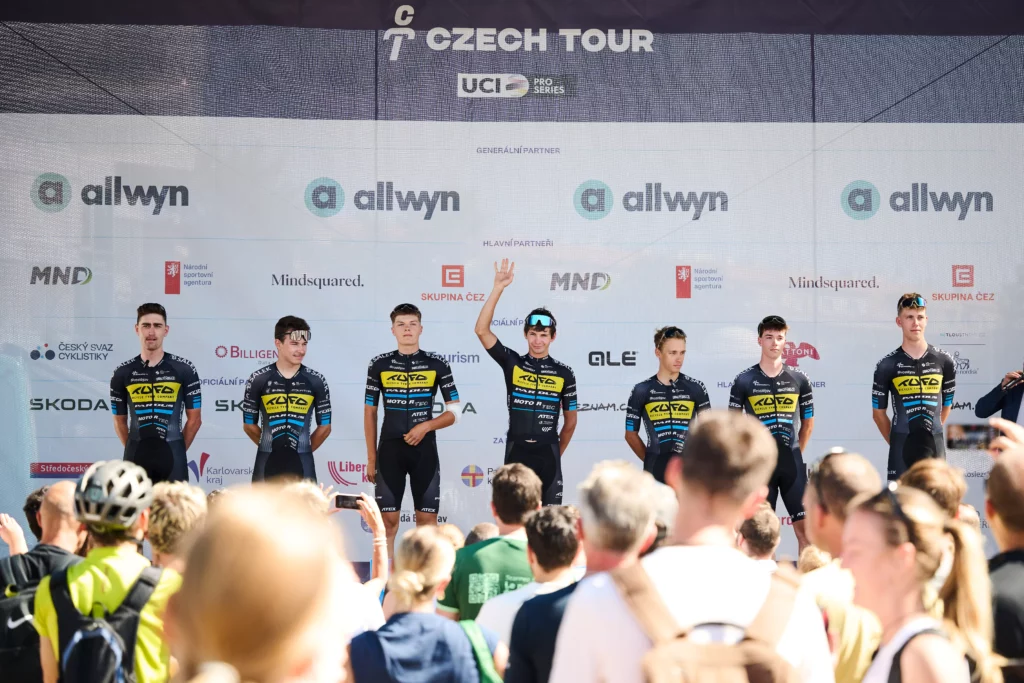 Vystřelení do kosmu čelí Bílému baletu pelotonu