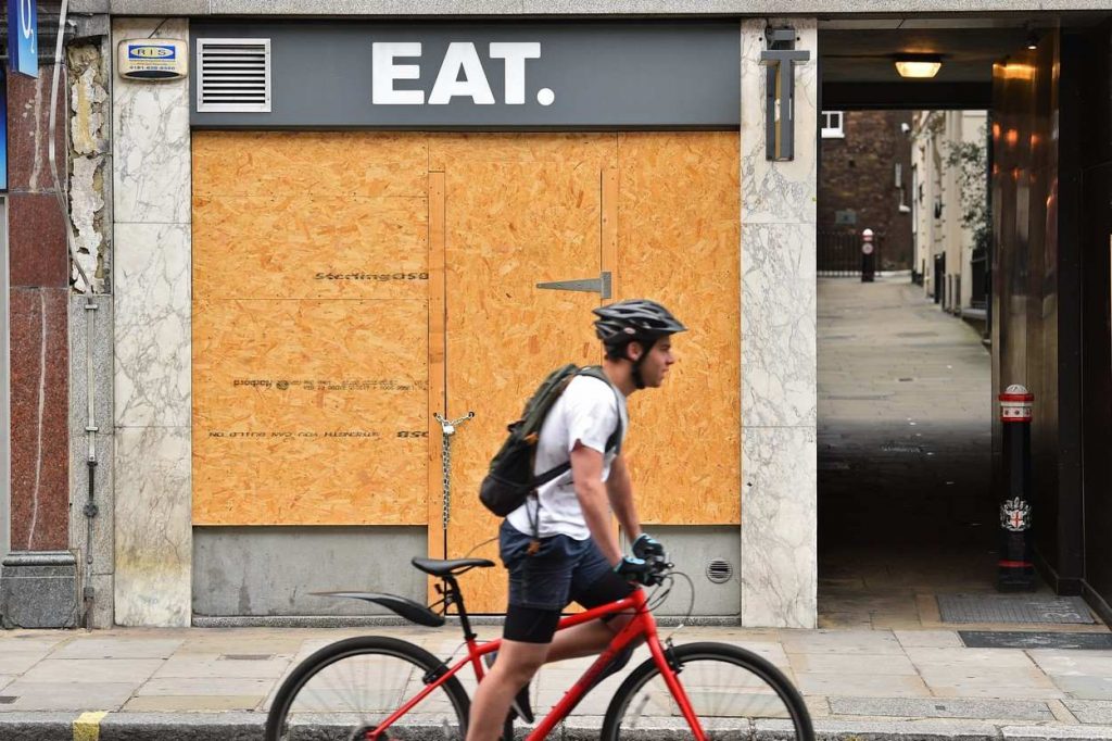 Cyclist in the city