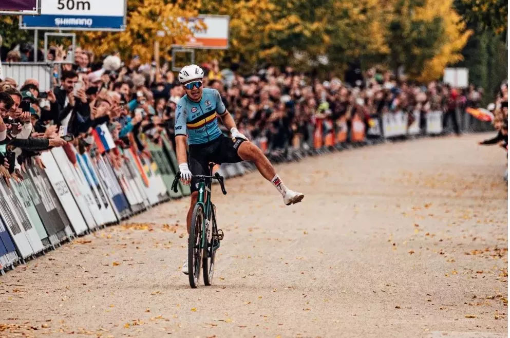 vermeersch-voimas-ja-wiebes-dramaatiline-voitsid-uci-kruusamaailmameistrivoistlused