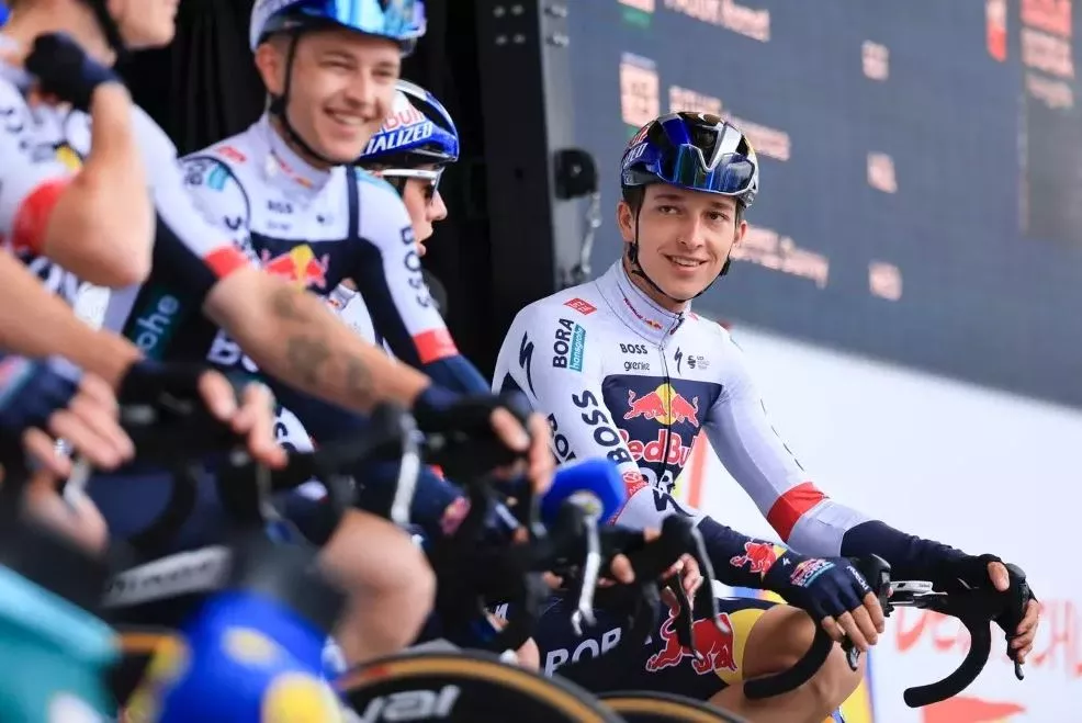 red-bull-bora-hansgrohe-ajab-tour-de-francei-ja-kogu-rattamaailma-nimel-musklid-punni