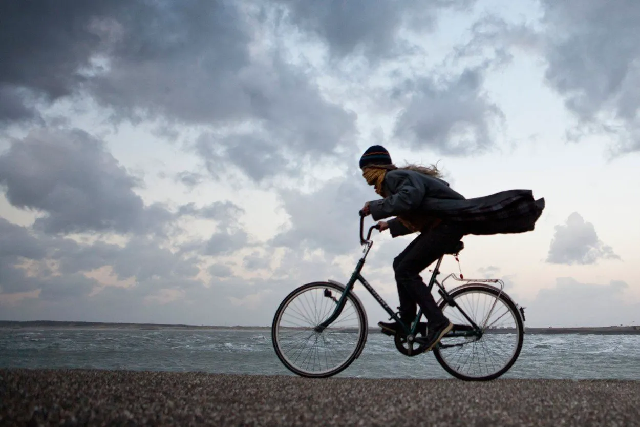 Cycling in wind
