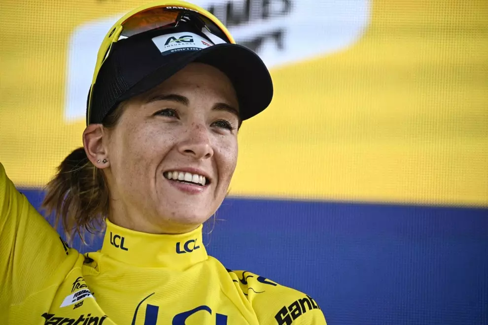 le-court-pienaar-extends-gc-lead-as-maeva-squiban-makes-french-hearts-race-with-32km-solo