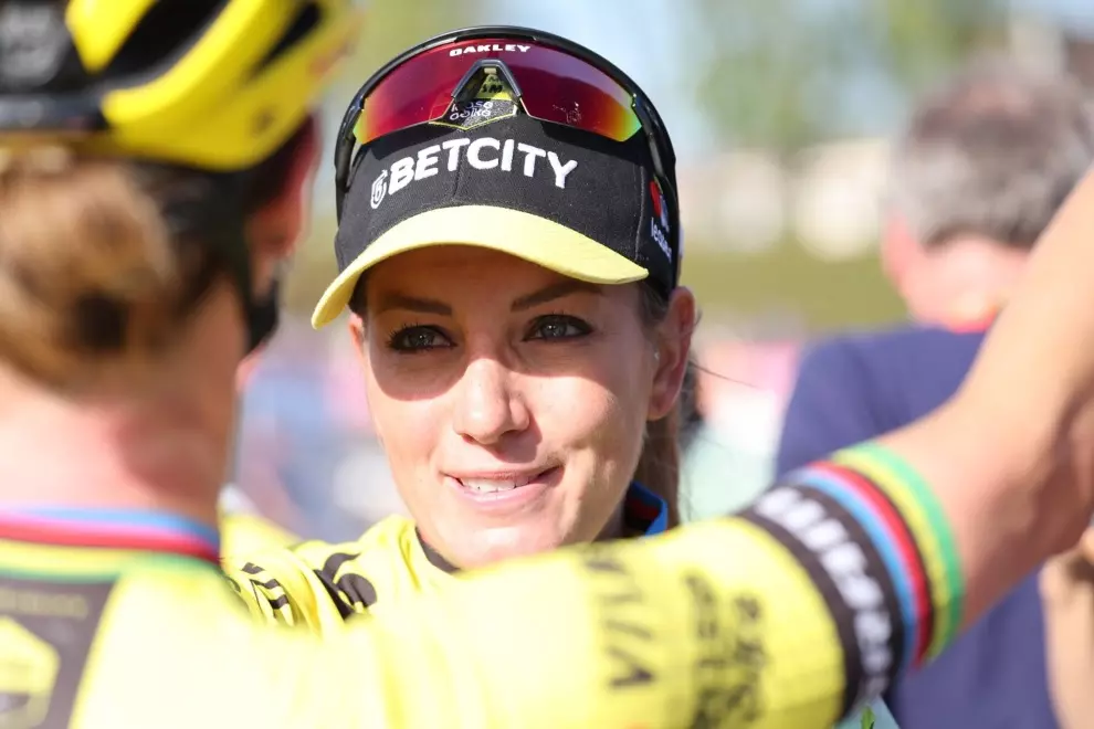 we-will-go-for-the-best-possible-result-ferrand-prevot-and-vos-lead-team-visma-lease-a-bike-into-tour-de-france-femmes-avec-zwift-with-big-ambitions