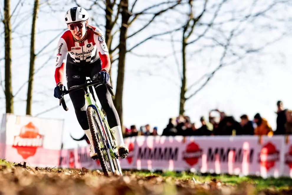 van-der-poel-brand-win-again-and-nys-beats-del-grosso-in-a-thriller-race