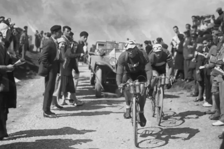 An inside look at a Tour de France racing bike from 1955 - Velo