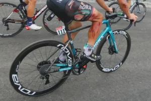 ウェア BORA-hansgrohe PETER SAGAN KIT Size:S Peter Sagan and Bora-Hansgrohe reveal new white jersey for