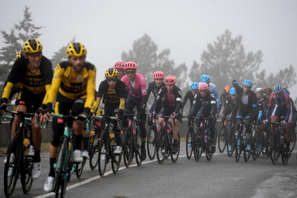 La Vuelta peloton