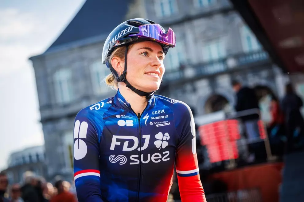 can-demi-vollering-win-her-second-tour-de-france-femmes