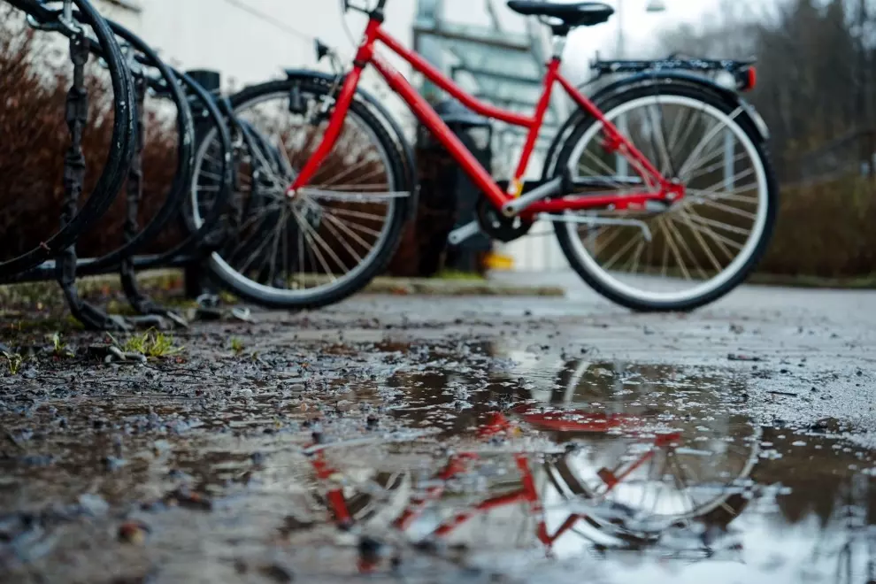 7-urban-cycling-tips-to-survive-the-city-sludge