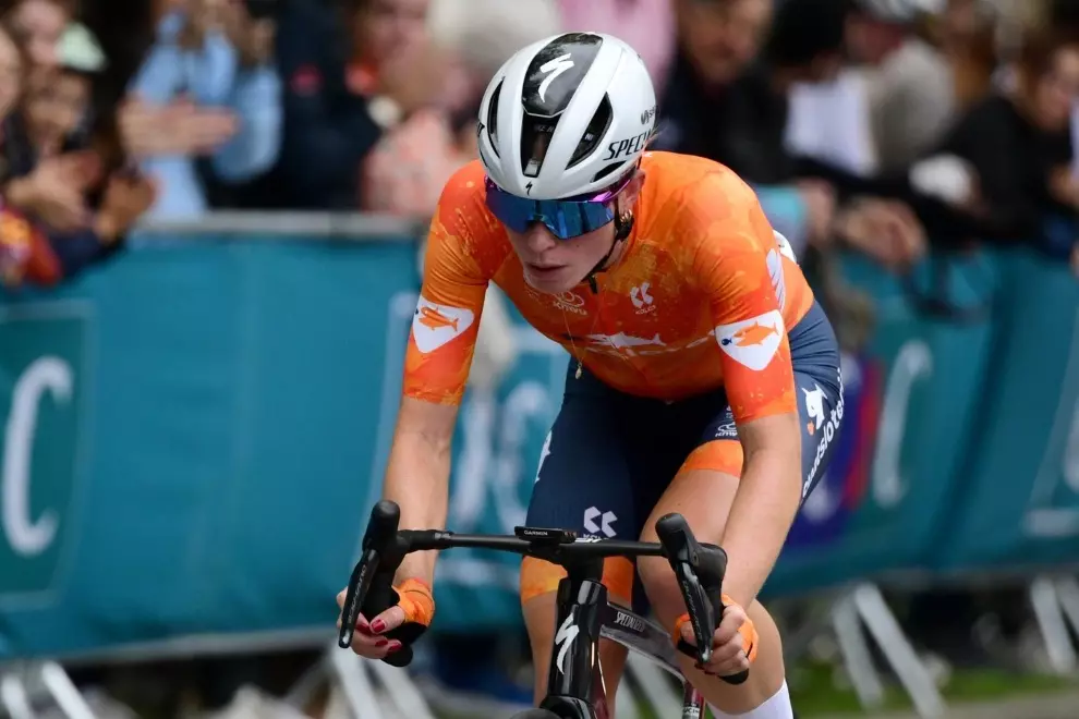 pogacar-and-vollering-ride-solo-to-european-championship-triumphs