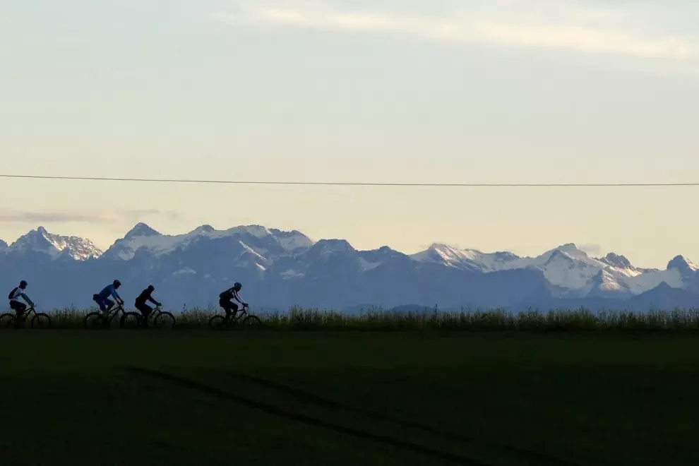 an-autumn-thriller-starring-you-the-last-15-minutes-before-sunset