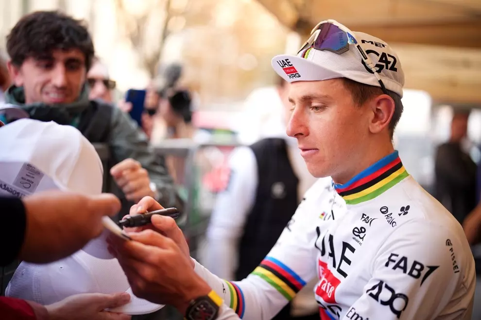 tadej-pogacar-wins-record-fifth-straight-il-lombardia