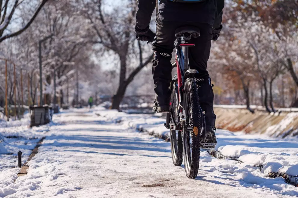 heated-gloves-heated-insoles-heated-lies