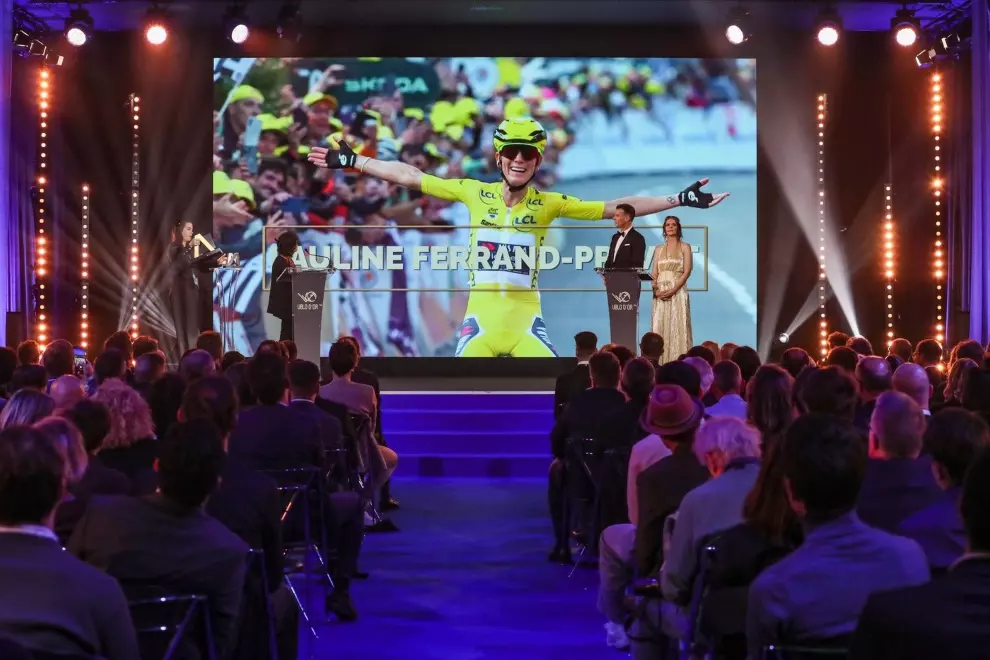 tadej-pogacar-and-pauline-ferrand-prevot-win-the-velo-dor