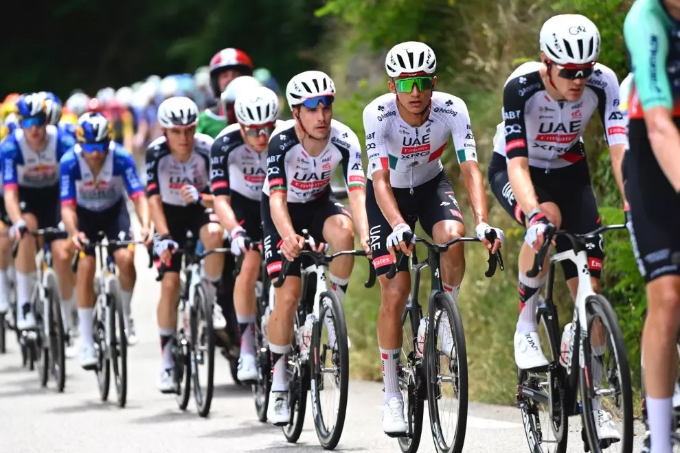 uae-team-emirates-scrambles-to-find-a-tour-team-for-pogacar