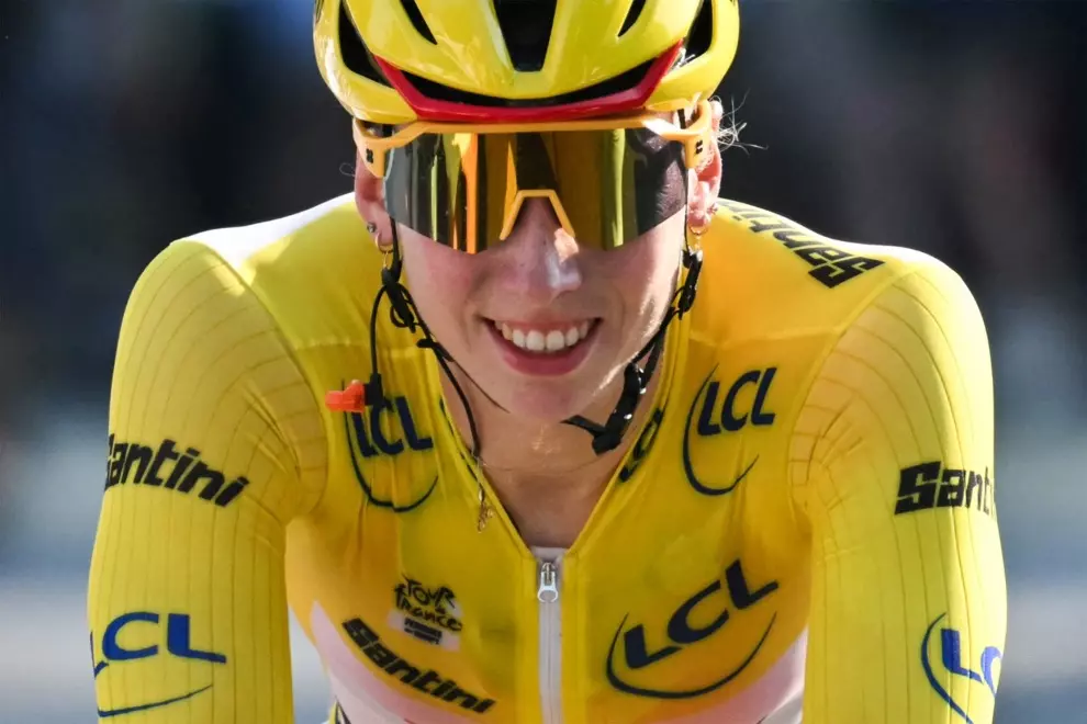 wiebes-dominates-two-sprints-as-haugset-wins-stage-3-with-record-88km-solo