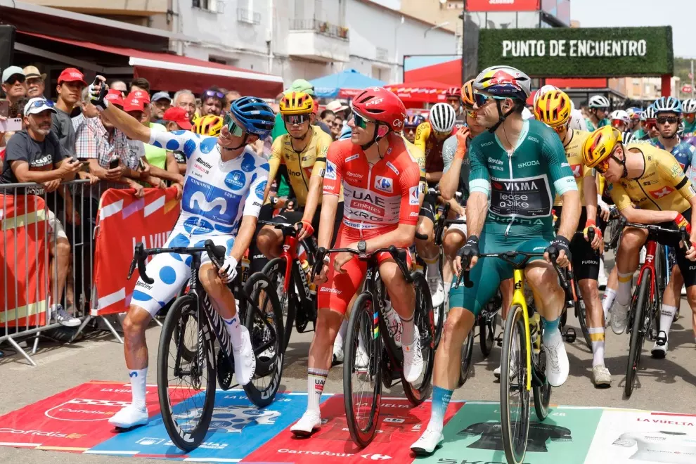 pogacar-wins-two-of-three-stages-at-la-vuelta-including-his-longest-grand-tour-solo