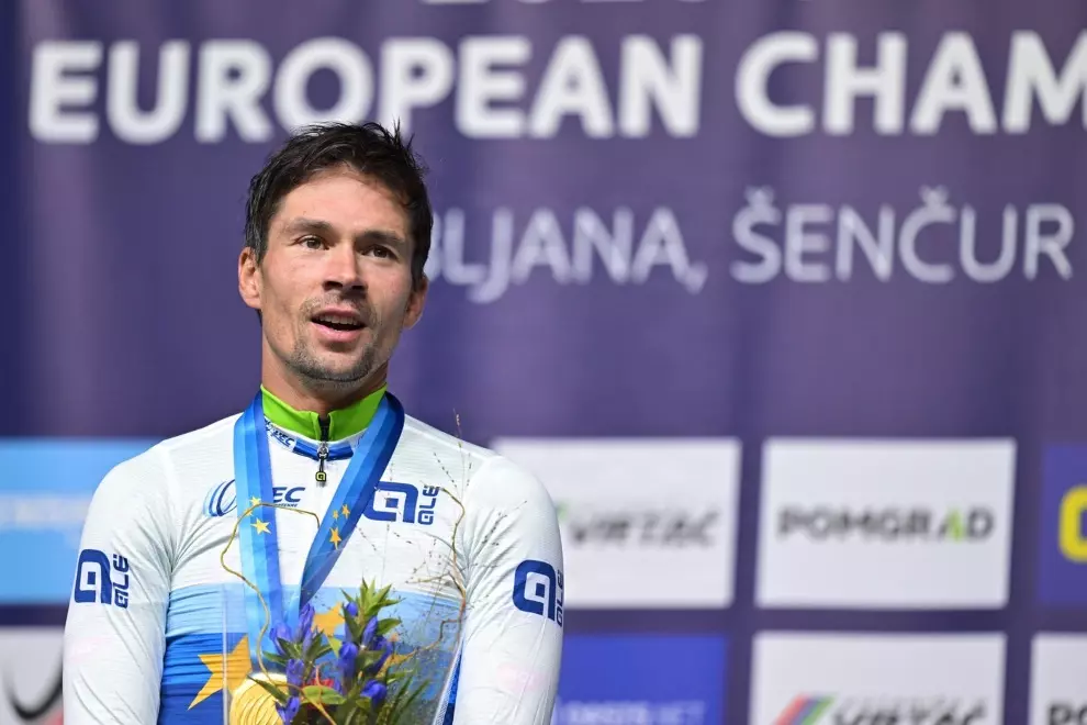 roglic-wins-euro-time-trial-for-slovenia-while-reusser-just-keeps-rolling