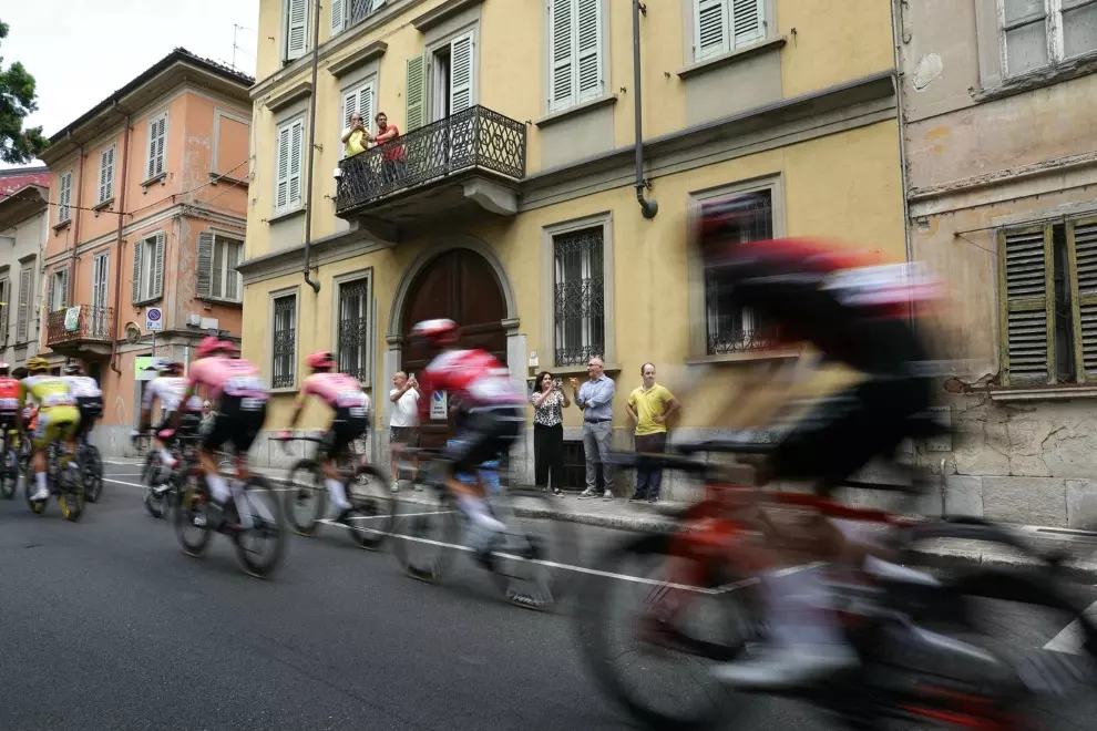 %cf%84%ce%b9-%cf%80%cf%81%ce%b1%ce%b3%ce%bc%ce%b1%cf%84%ce%b9%ce%ba%ce%ac-%ce%bc%ce%b1%ce%b8%ce%b1%ce%af%ce%bd%ce%bf%cf%85%ce%bd-%ce%bf%ce%b9-%cf%80%ce%bf%ce%b4%ce%b7%ce%bb%ce%ac%cf%84%ce%b5%cf%82