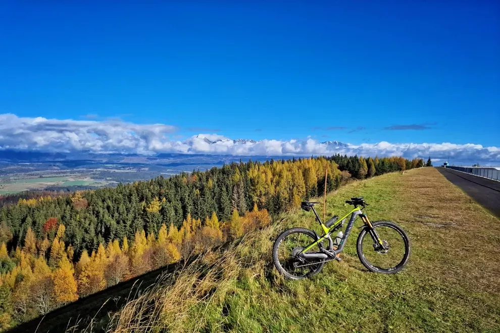 jesenne-cyklisticke-vyzvy-ako-si-udrzat-motivaciu-pocas-kratkych-dni