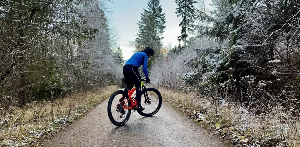 jesenna-imunita-a-bicykel-preco-vam-jazda-na-cerstvom-vzduchu-v-chladnejsom-pocasi-zlepsi-obranyschopnost-a-ako-neprechladnut