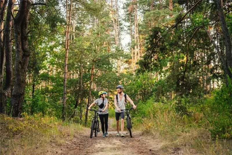 randkowy-przewodnik-rowerzysty-to-milosc-czy-tylko-ktos-kto-umie-trzymac-kierownice
