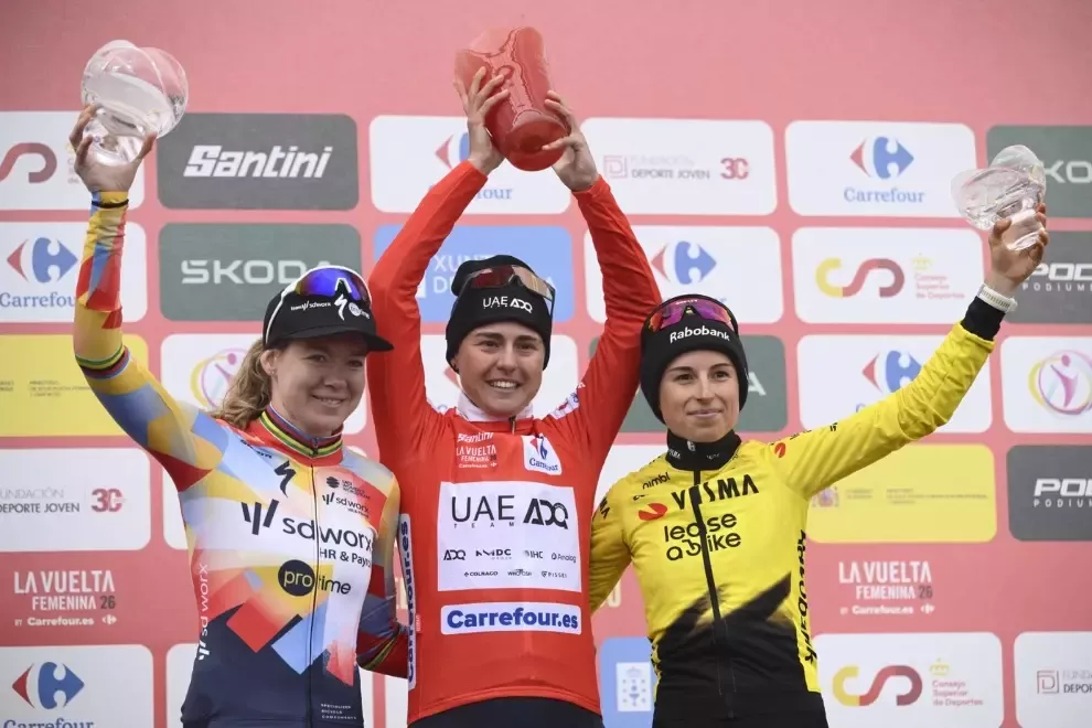 Niewiadoma w czołówce La Vuelta Femenina. Mężczyźni rozpoczęli zmagania w Giro d’Italia z nietypowego miejsca